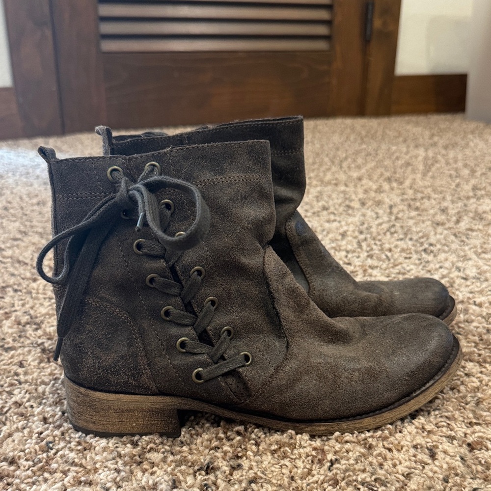 Aldo Dark Brown Lace-Up Boots Size 38